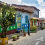 Bunte Häuser in Guatape, Antioquia, Kolumbien.